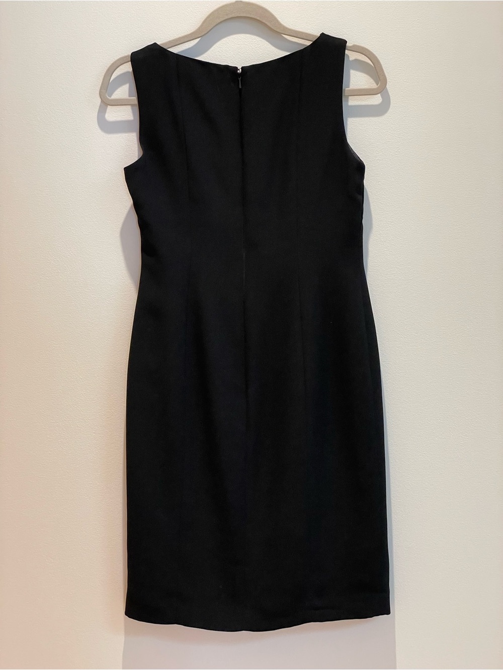 Evan Picone Black Sleeveless Bow-Detail Sheath Dress - Picture 4 of 4